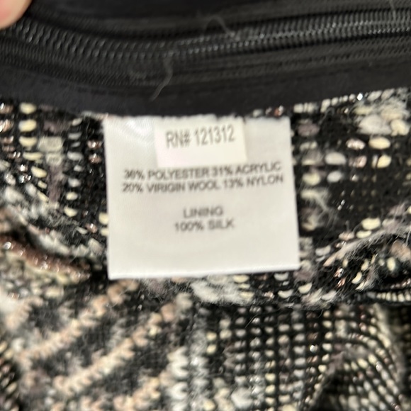 Gryphon Crewneck Sweater, size Medium - Picture 6 of 7